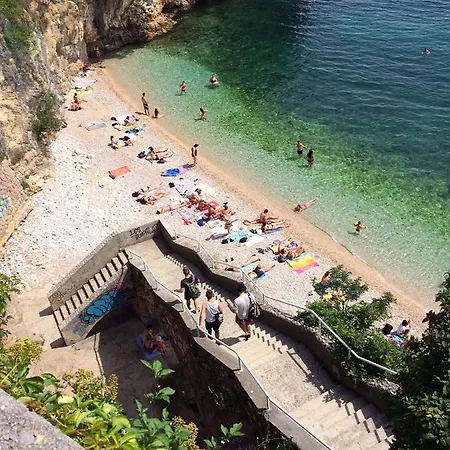 Apartment With Wifi - 16455 Rijeka